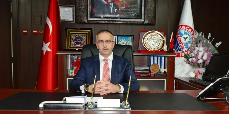 Bulancak Belediye Başkanı saldırıya uğradı! Silahıyla kendisini korumak isterken saldırganı yaraladı
