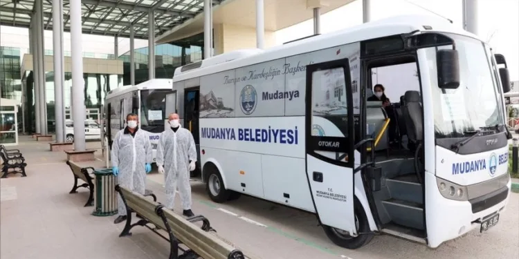 Mudanya’da sağlık çalışanlarına ücretsiz servis hizmeti