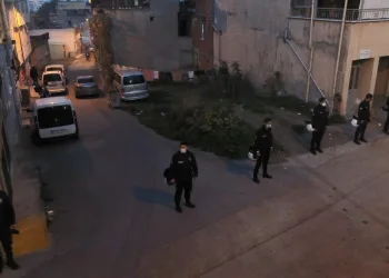 Bursa’da 300 polisle baskın! 10 tutuklama