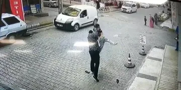 İş yerinden su içen çocuğa sokak ortasında şiddet