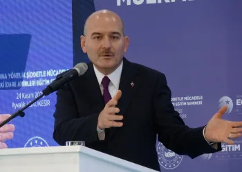 Soylu: Kadını vuracağına kendini vur