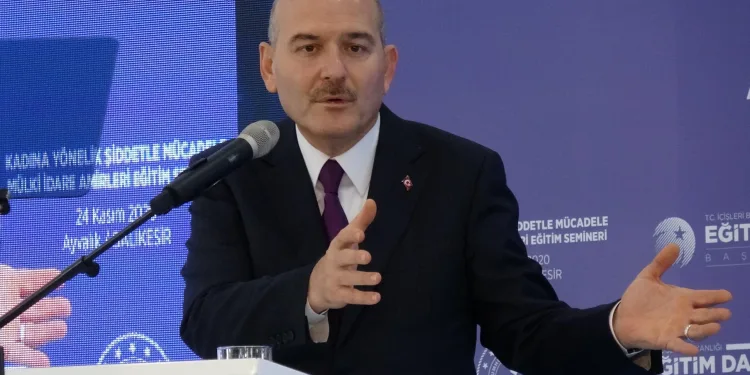 Soylu: Kadını vuracağına kendini vur