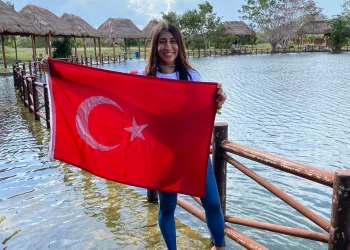 Fatma Uruk dünya rekoru kırdı