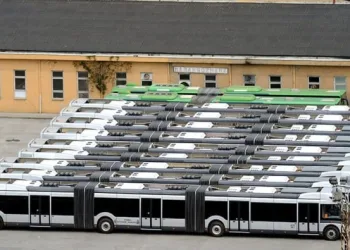 İBB meclisi 300 metrobüs için 90 milyon avro dış borç onaylandı