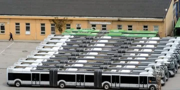 İBB meclisi 300 metrobüs için 90 milyon avro dış borç onaylandı