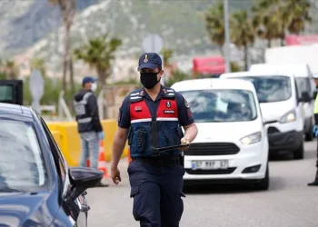 Bilim Kurulu Üyesi: Seyahat kısıtlaması tekrar değerlendirilebilir