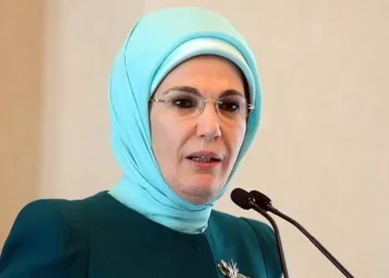 “Katiller ve mafya babaları rol model olmasın”