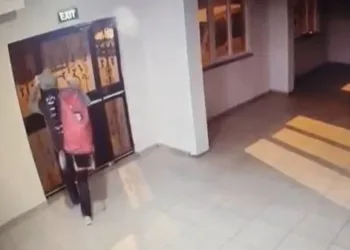 Çaldığı ayakkabıları taşıyamayınca bakın ne yaptı