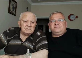 20 dakika arayla virüsten öldüler