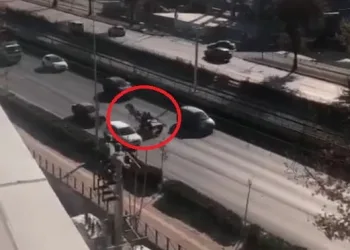 Bursa’da ters şeritte 4 nala at koşturdu