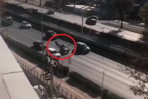 Bursa’da ters şeritte 4 nala at koşturdu