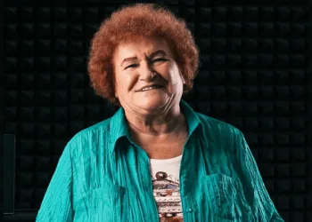 Selda Bağcan: Ben sol muhafazakârım, açık giyinmeyi ayıp buluyorum