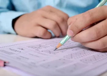 Açıköğretim sınavları ertelendi