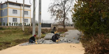 Deydinler Mahallesinde 2 Sokak Parke Taşla Kaplanıyor
