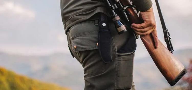 Kaçak avlanan avcı, milli parklar görevlilerine ateş açtı