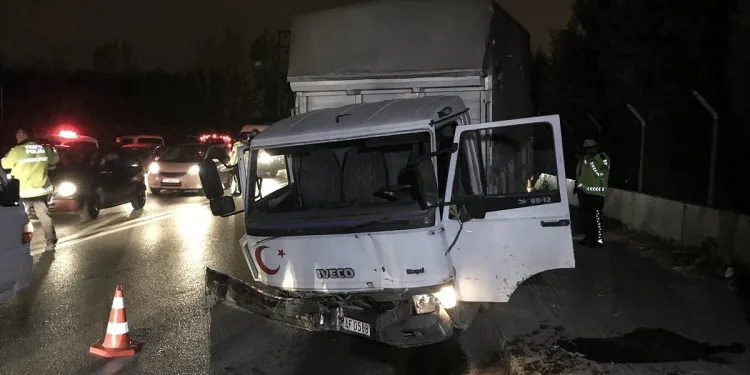 Bursa’da çalıntı kamyonetle polisten kaçtı, kaza yaptı