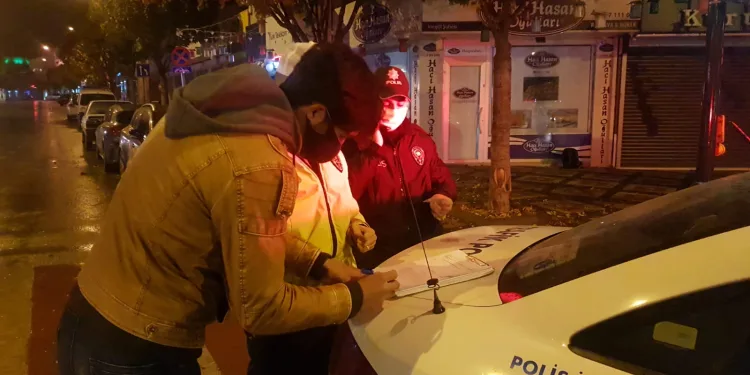 Bursa’da yasağa uymayanlara ceza yağdı