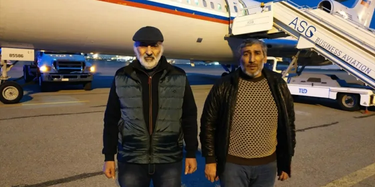 Ermenistan’ın 6 yıldır esir tuttuğu iki Azerbaycan vatandaşı serbest bırakıldı
