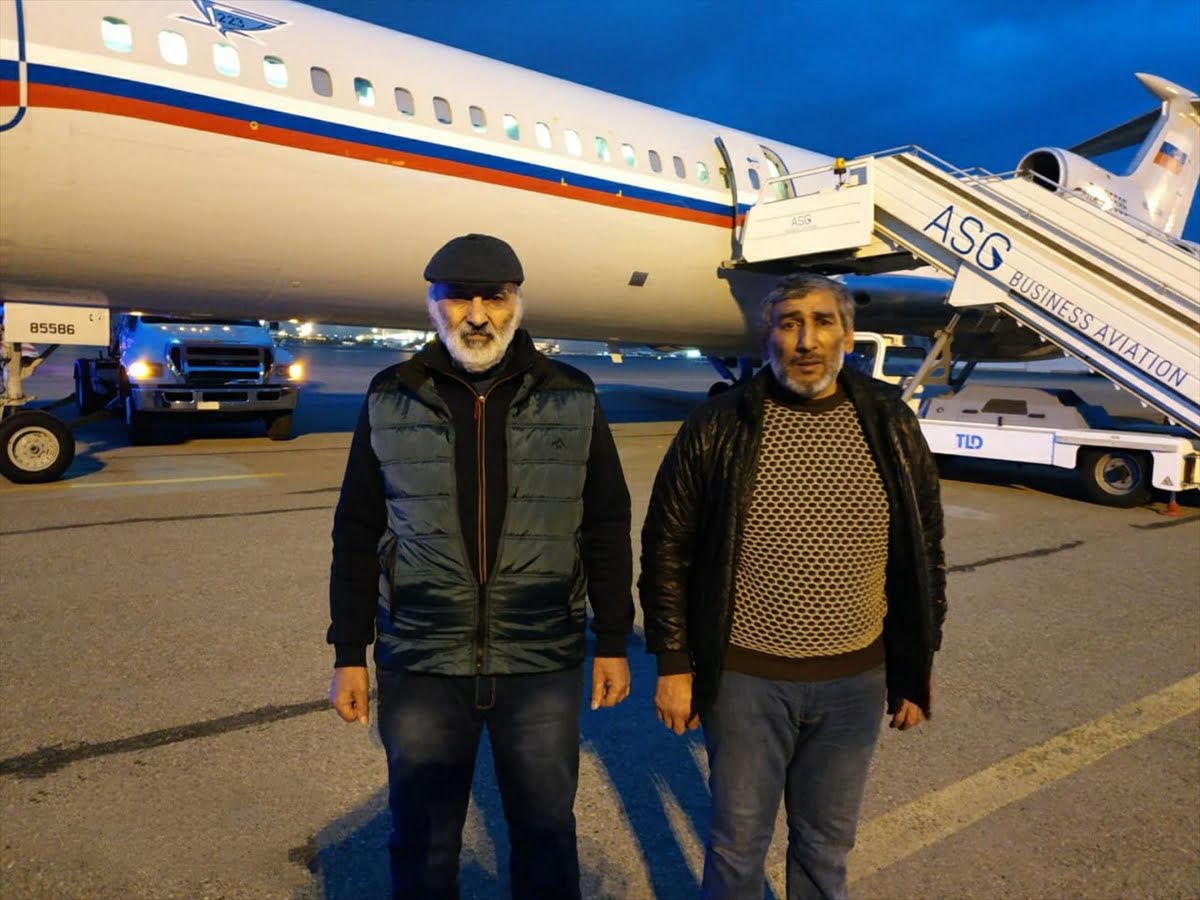 Ermenistan'ın 6 yıldır esir tuttuğu iki Azerbaycan vatandaşı serbest bırakıldı