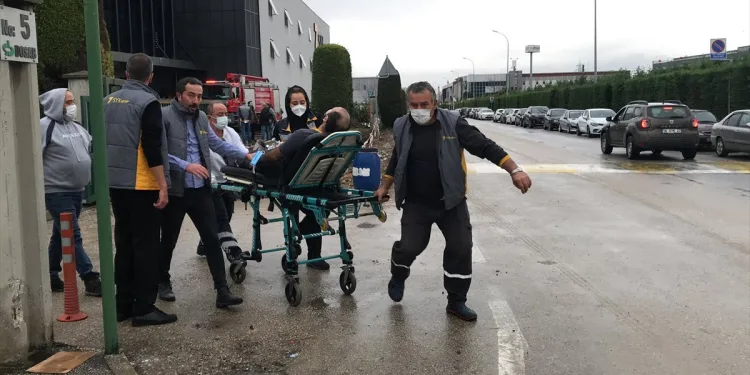 Bursa’da fabrikada yangın paniği