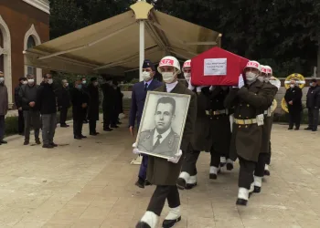 Eski Bakan Kılıçturgay, Bursa’da toprağa verildi