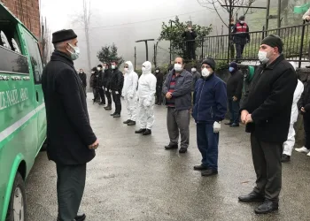 Bir ayda aynı aileden 6 kişi Covid-19’dan öldü