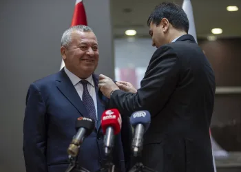 MHP’den ihraç edilen Ordu Milletvekili Enginyurt, DP’ye katıldı