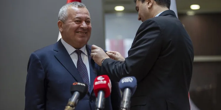 MHP’den ihraç edilen Ordu Milletvekili Enginyurt, DP’ye katıldı