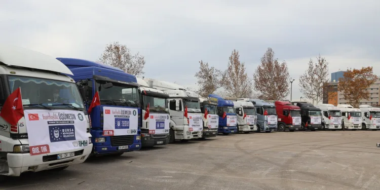 Bursa’dan Suriye’ye ‘kardeşlik üşümesin’ konvoyu