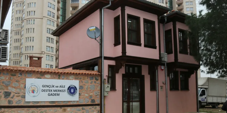Bursa’da bağımlılıkla mücadele hız kesmiyor