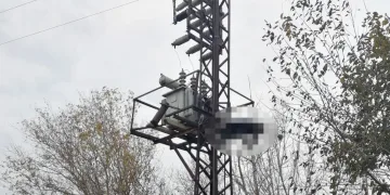 Elektrik direğinde yanmış cesedi bulundu