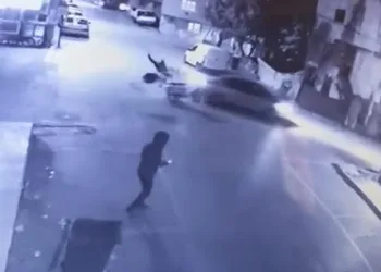 Yemek dağıtımına çıkan kurye ölümden döndü
