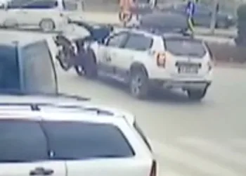Bursa İnegöl’de cip ile motosiklet çarpıştı