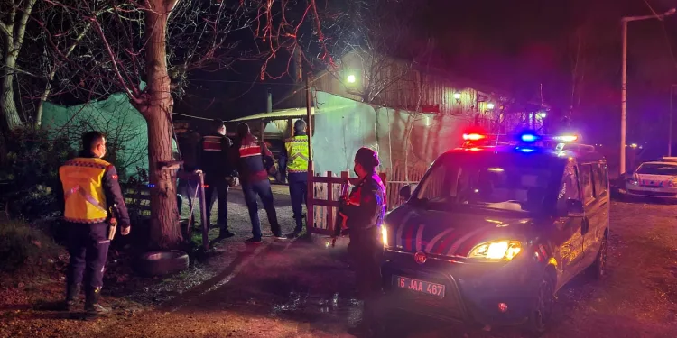 Bursa’da bağ evindeki eğlencede basıldılar