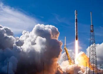 SpaceX, SiriusXM uydusunu başarıyla uzaya fırlattı