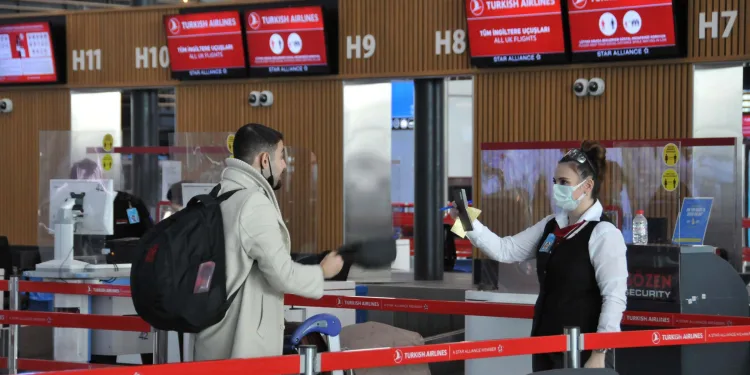 THY’den Londra’ya tahliye seferleri başladı