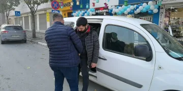 Polis hareketlerinde şüphelenince yakayı ele verdi