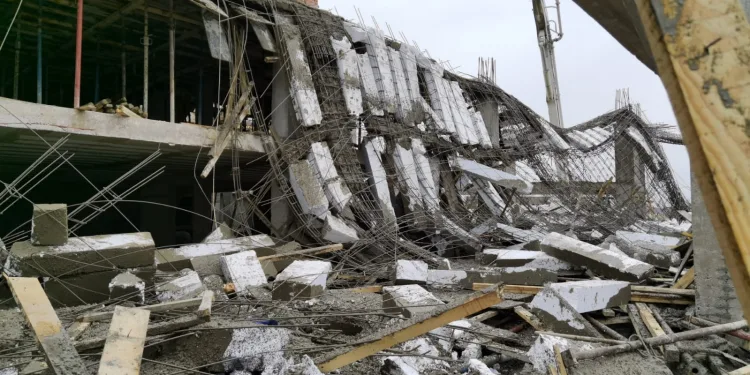 Bursa’da inşaatta çökme: 4 işçi yaralı kurtarıldı