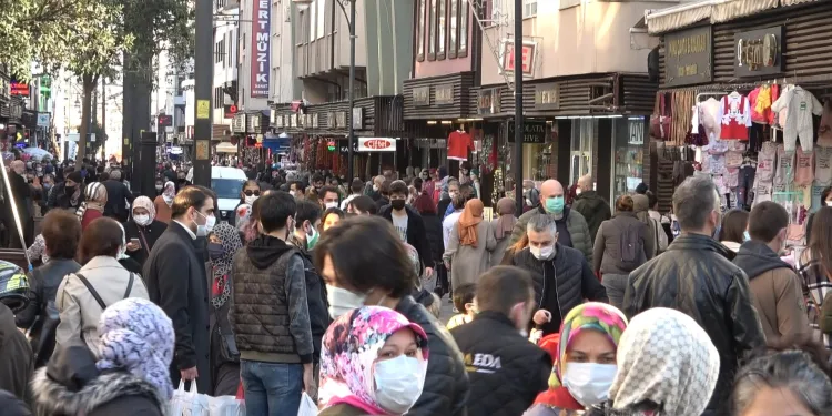 Bursa’da çarşı ve pazarlarda yılbaşı yoğunluğu