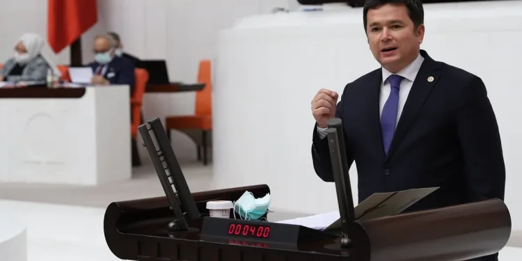 CHP Bursa Milletvekili: Sarayın 4 dakikalık harcaması asgari ücretlinin 1 yıllık maaşı kadar