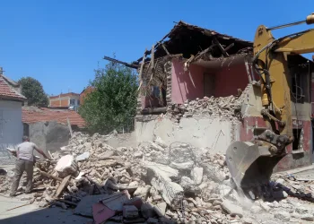 Osmangazi’de 81 metruk bina yıkıldı