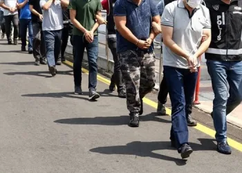 Büyük FETÖ operasyonu! 304 gözaltı