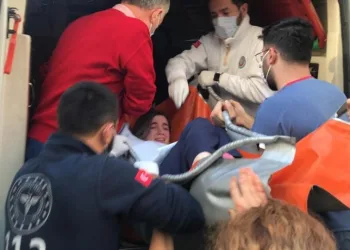 Hasta tarafından rehin alınan hemşire kurtarıldı