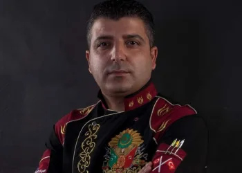 Çocuklarının gözü önünde dehşet saçtı