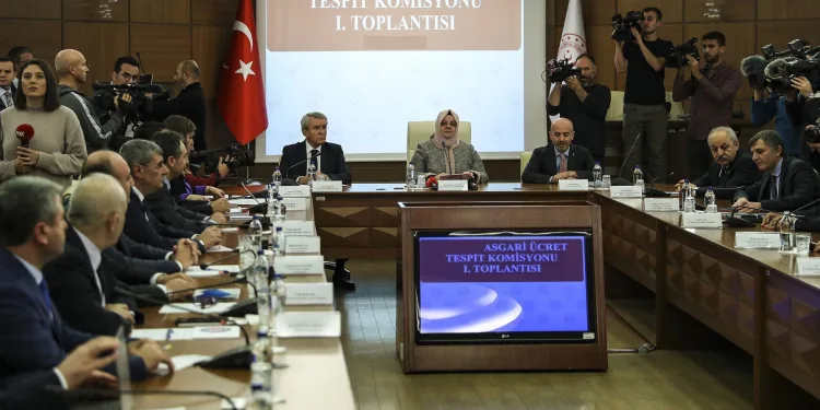 Asgari ücret toplantısına koronavirüs engeli