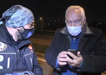 Bursa’da 71 yaşındaki sürücü maskesiz ve alkollü yakalandı
