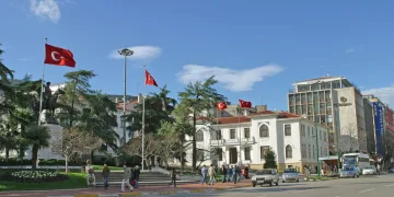 Sokağa çıkma kısıtlaması öncesi Heykel’de son durum