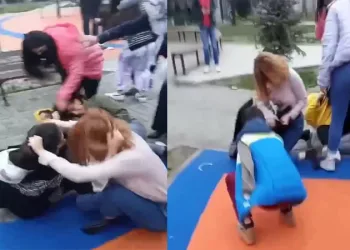 Bursa’da kızların tekme tokat erkek kavgası