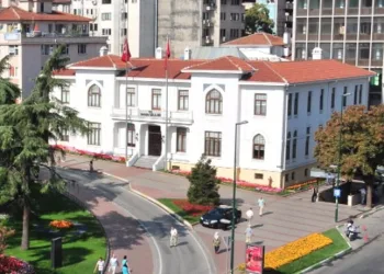 Sokağa çıkma kısıtlaması öncesi Heykel’de son durum