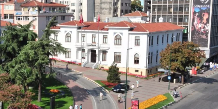 Sokağa çıkma kısıtlaması öncesi Heykel’de son durum